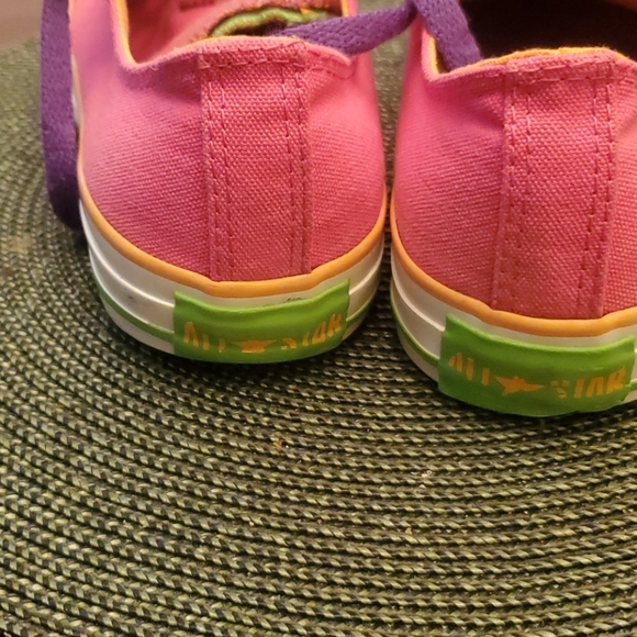 Colorful Converse size 7 - Picture 5 of 11